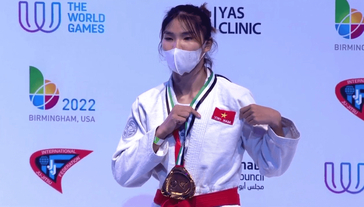 Đặng Thị Huyền giành huy chương Vàng đầu tiên tại giải Vô địch Thế giới Jiu-Jitsu 2021