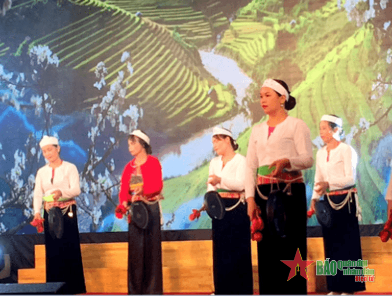 Vang vọng chiêng Mường Yên Bình
