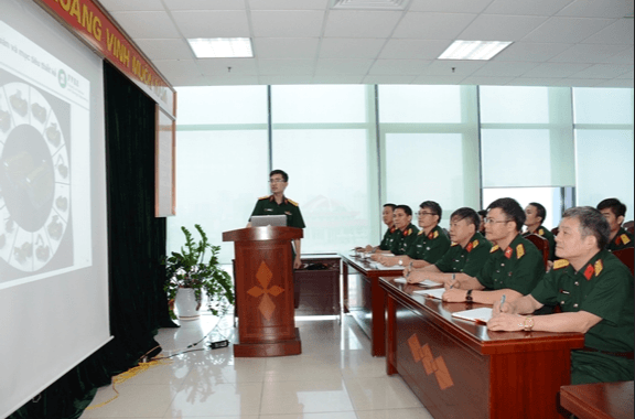 Tận tâm giảng dạy, say mê nghiên cứu