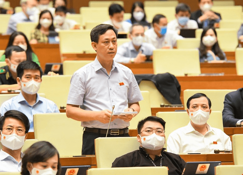 Quốc hội thảo luận sáng 9-11: Lo lắng dịch Covid-19 từ người về quê, bất cập học trực tuyến, thông tin xấu độc trên không gian mạng