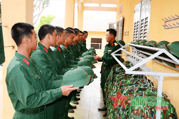 Sinh viên năm thứ nhất có được tạm hoãn thực hiện nghĩa vụ quân sự không?
