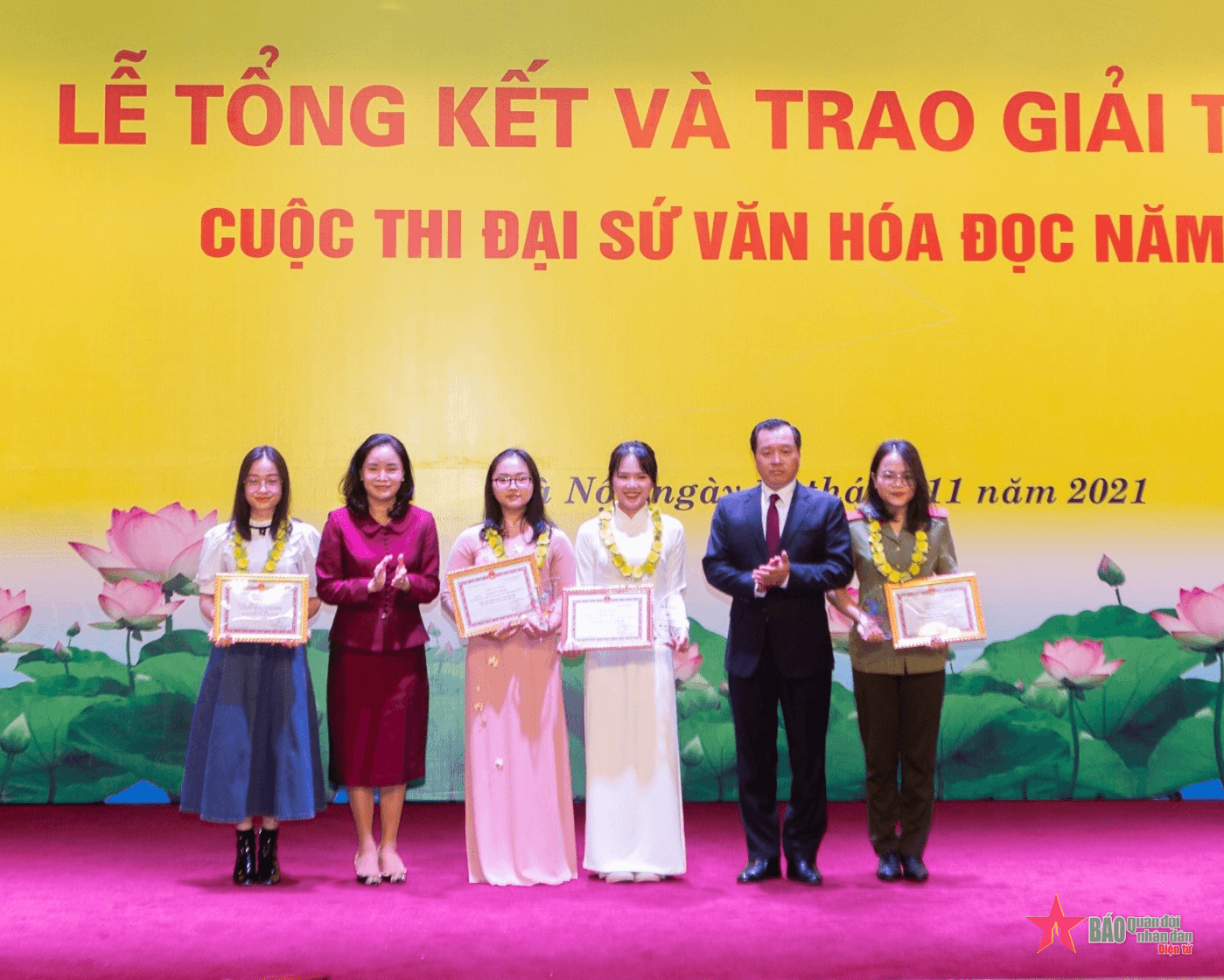 Trao giải cuộc thi Đại sứ văn hóa đọc năm 2021