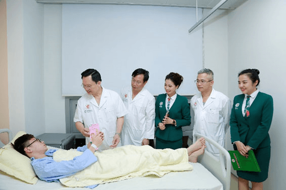 Bệnh viện Quân đội đầu tiên có ban công tác xã hội