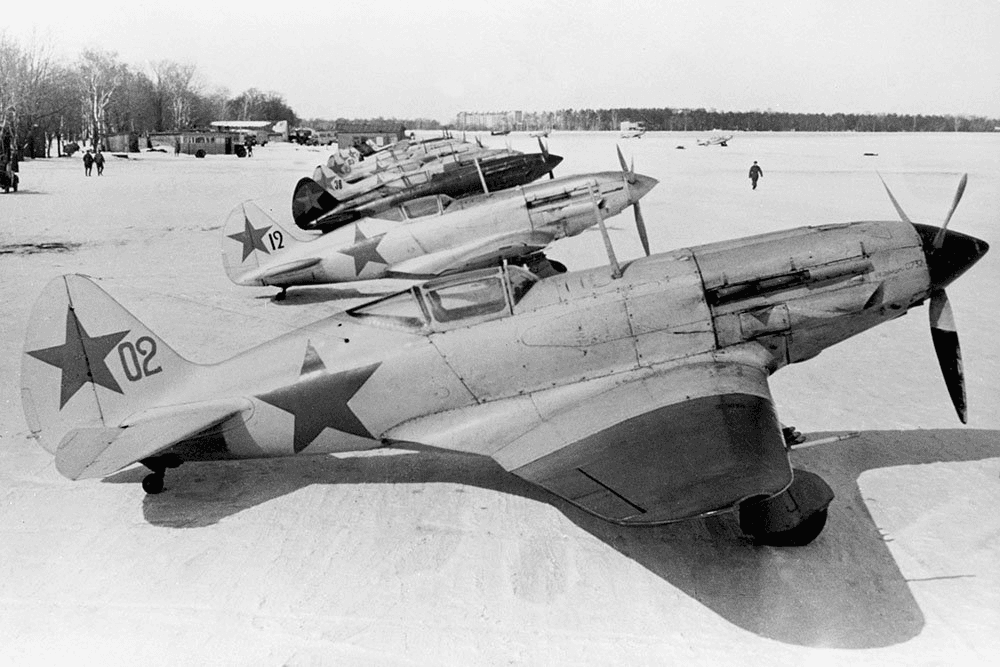 MiG-3 không cho Do 17 của phát xít Đức chạy thoát trên tầng bình lưu