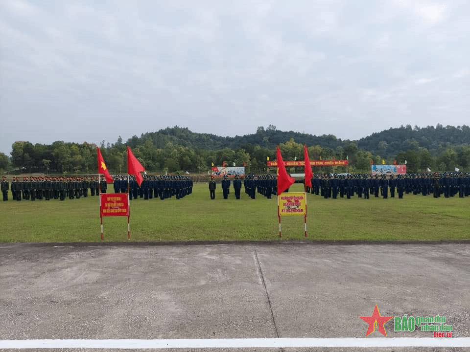 Sư đoàn 390 khai giảng đào tạo giai đoạn 1 sĩ quan cấp phân đội trình độ đại học