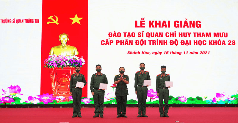 Trường Sĩ quan Thông tin: Khai giảng đào tạo sĩ quan chỉ huy tham mưu cấp phân đội trình độ đại học