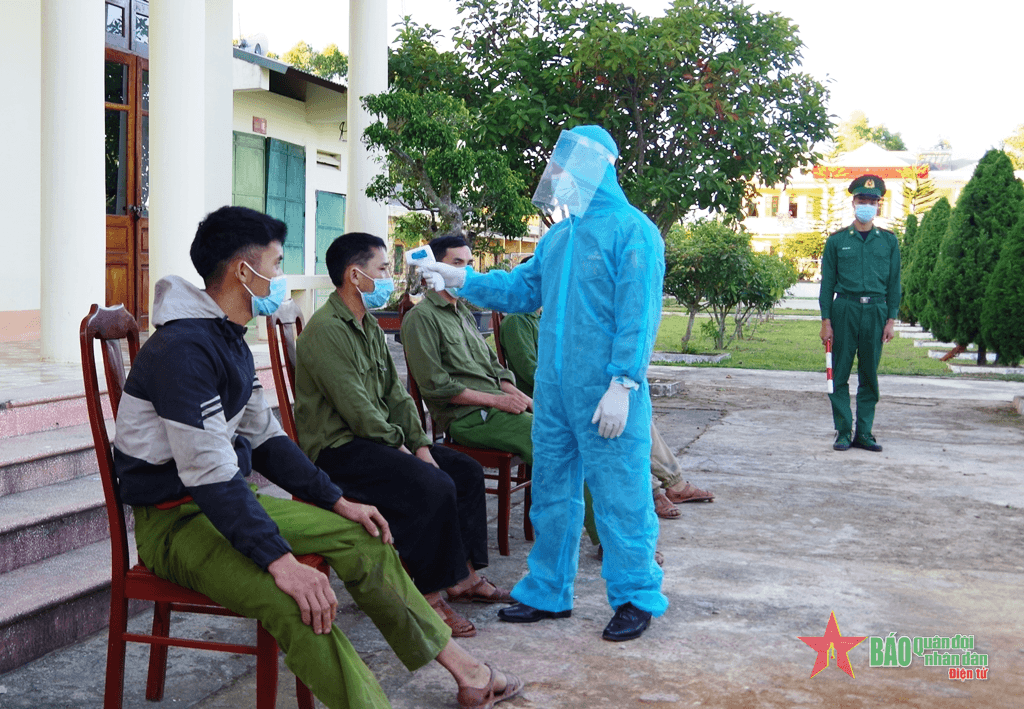 Điện Biên: Bắt 5 đối tượng xuất nhập cảnh trái phép sang Lào