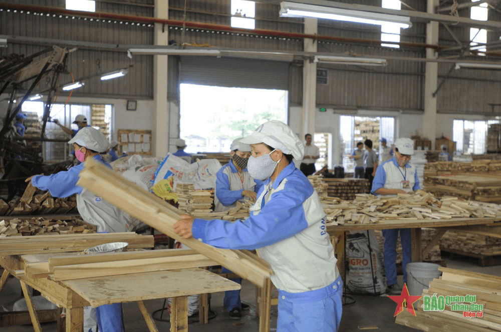 Tháo gỡ khó khăn, phục hồi, phát triển kinh tế Thủ đô