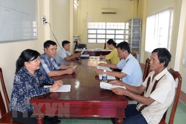 Việc tiếp công dân ở xã, phường, thị trấn được quy định như thế nào?