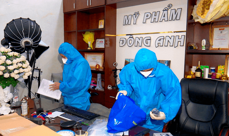 Giám đốc công ty mỹ phẩm liên quan đến lây lan dịch bệnh bị khởi tố