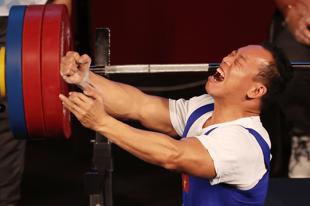 Lực sĩ Lê Văn Công giành Huy chương Bạc cử tạ thế giới