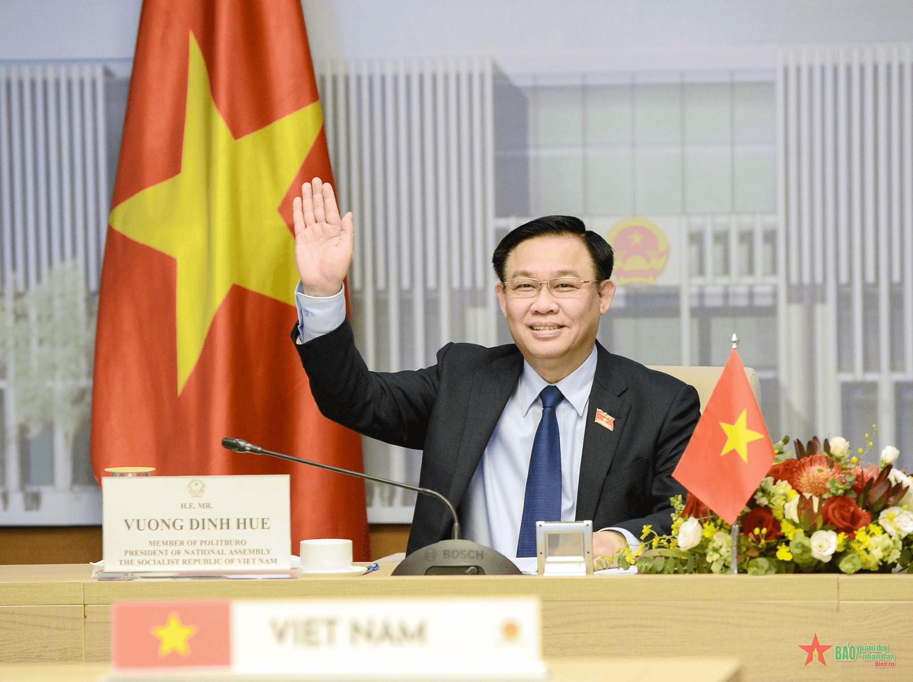 Chủ tịch Quốc hội Vương Đình Huệ chúc mừng Quốc khánh UAE