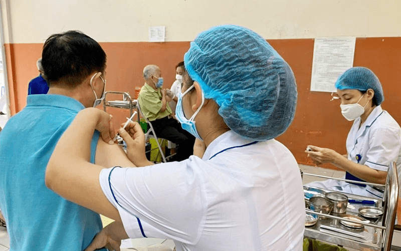Covid sáng hôm nay 2-12: Hà Nội F0 tăng cao kỷ lục; Thanh Hóa, Đắk Nông xuất hiện ổ dịch phức tạp
