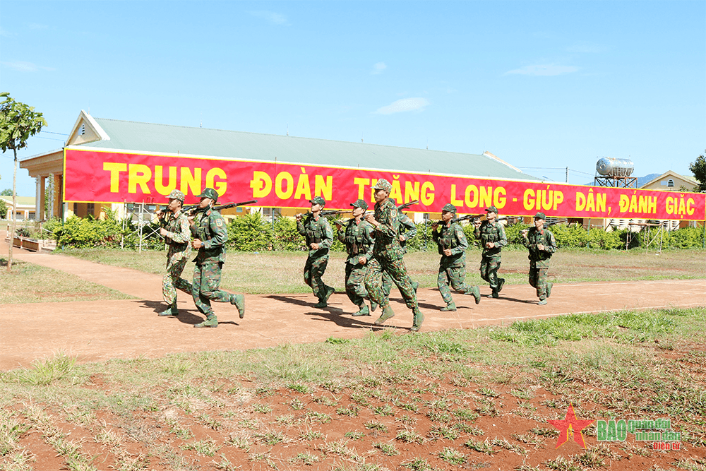 Giáo dục, rèn luyện đảng viên ở chi bộ đại đội huấn luyện chiến đấu