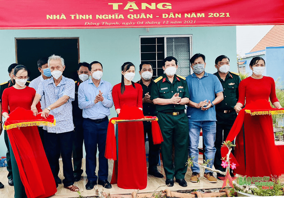 Bộ Chỉ huy quân sự tỉnh Bà Rịa - Vũng Tàu bàn giao "Nhà tình nghĩa quân - dân"