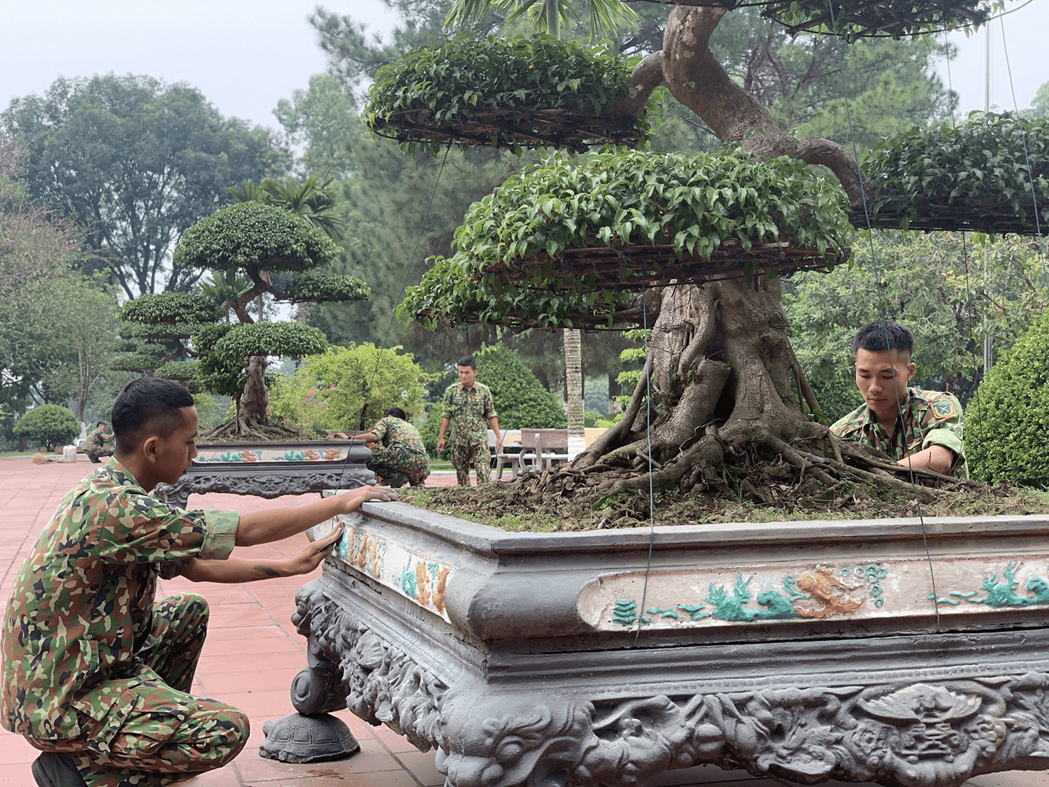 Xung kích xây dựng đơn vị xanh, sạch, đẹp