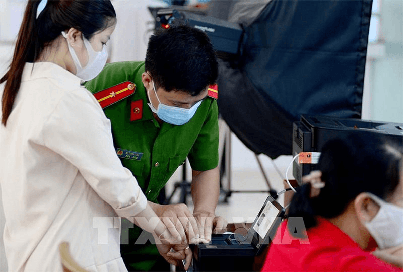 Sửa đổi thông tin bị sai trên thẻ căn cước công dân gắn chip như thế nào?