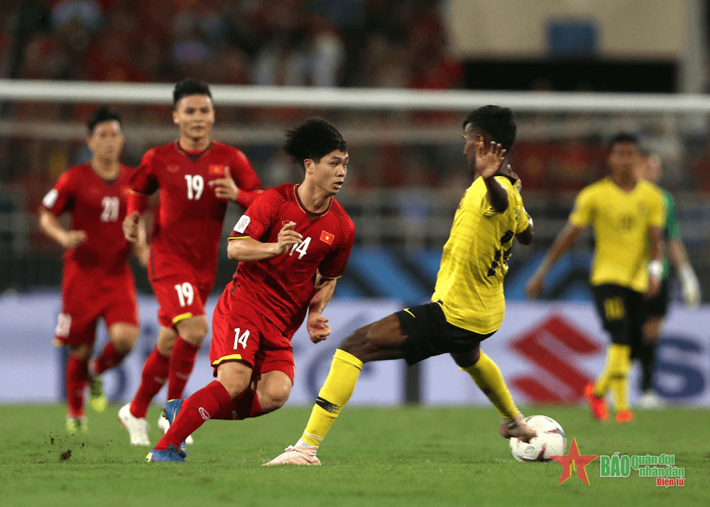 19 giờ 30 phút, ngày 12-12, Việt Nam - Malaysia: Căng như dây đàn