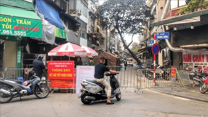 Covid sáng nay 13-12: Hà Nội F0 tăng kỷ lục; Hải Dương xuất hiện ổ dịch trong trường học