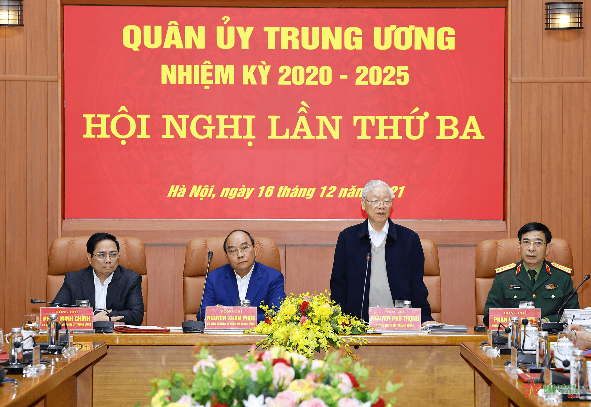 Tổng Bí thư Nguyễn Phú Trọng: Quân đội phải tiếp tục là lực lượng nòng cốt trong phòng, chống dịch