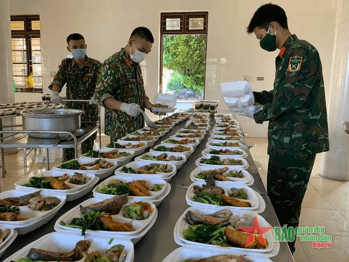 Hạnh phúc khi được phục vụ nhân dân