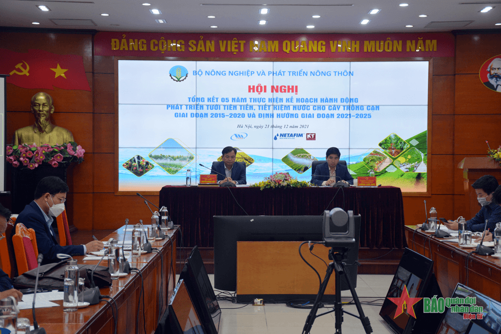 Tưới tiết kiệm nước giúp ngành nông nghiệp thích ứng với biến đổi khí hậu