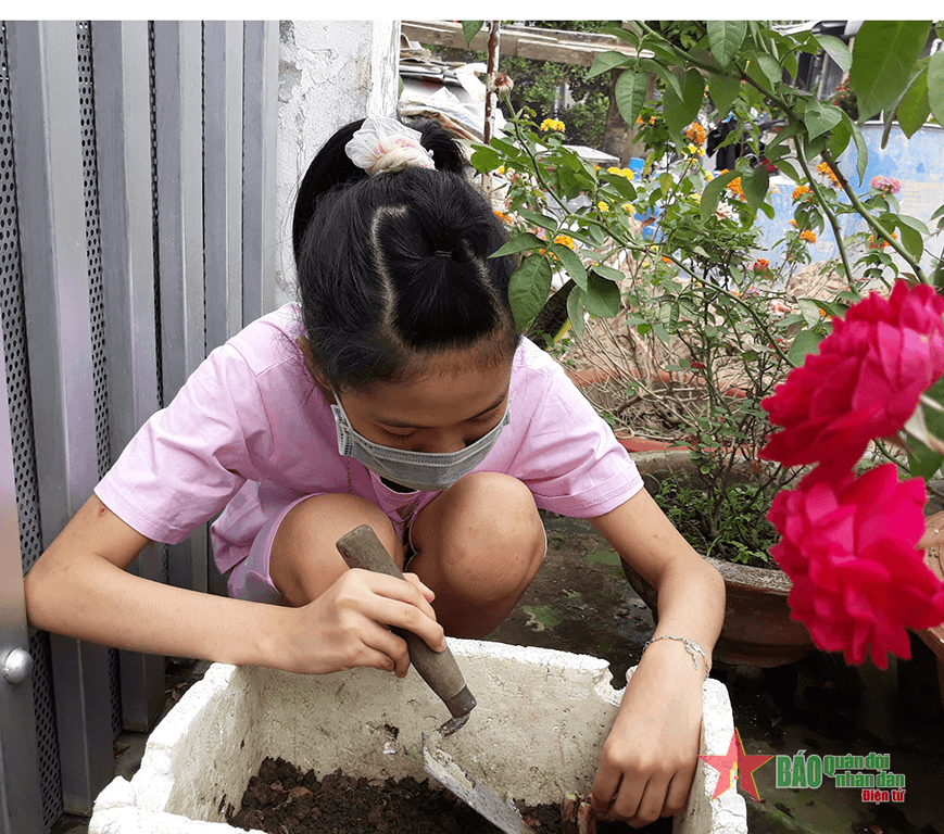 “Trò chơi tập làm chú bộ đội”