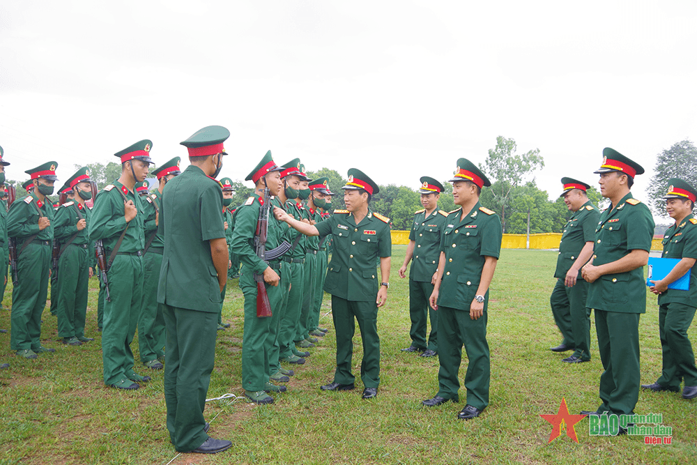 “Sư đoàn Chiến thắng” vững tiến