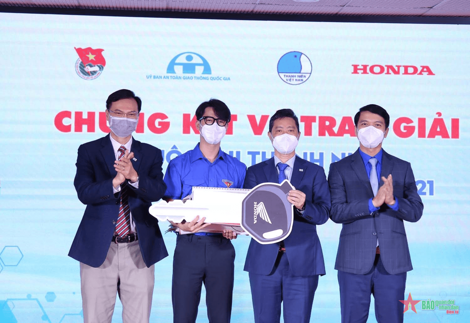 Chung kết và trao giải Cuộc thi “Thanh niên với văn hóa giao thông” năm 2021