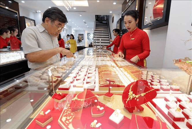 Vàng SJC vẫn duy trì ở ngưỡng hơn 61 triệu đồng/lượng