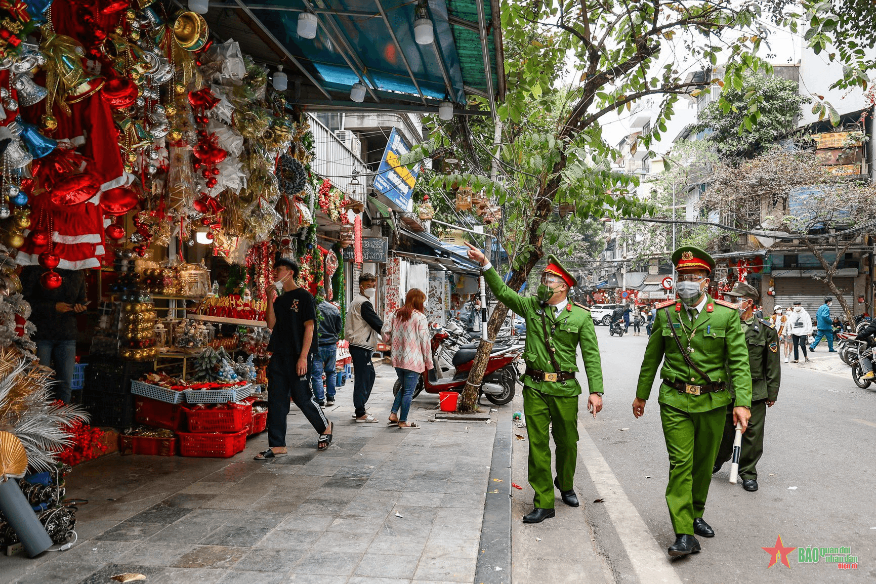Hà Nội chuẩn bị các phương án đón Tết 2022 an toàn và phòng, chống dịch