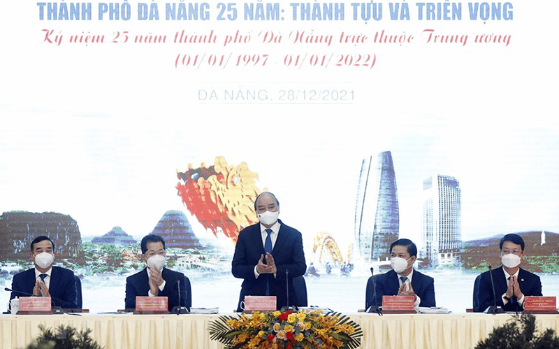 Chủ tịch nước Nguyễn Xuân Phúc dự tọa đàm “Thành phố Đà Nẵng 25 năm: Thành tựu và triển vọng”