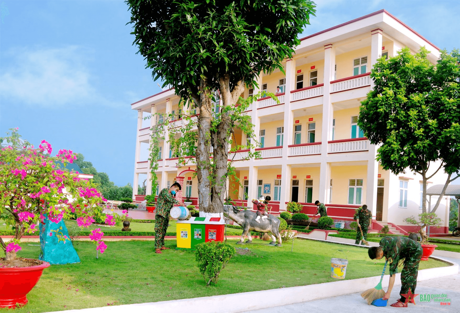 “Công viên” từ bàn tay chiến sĩ