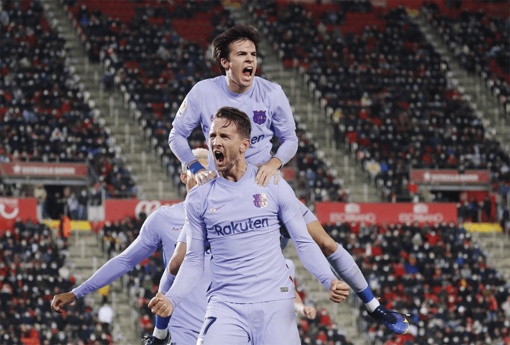 Barca thắng nhọc, Real Madrid trắng tay trong trận đầu năm mới