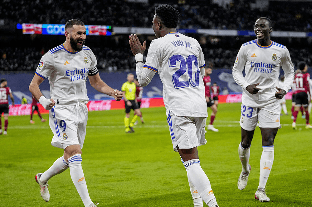 Vòng 20 La Liga: Real Madrid thắng dễ, Barca phải chia điểm