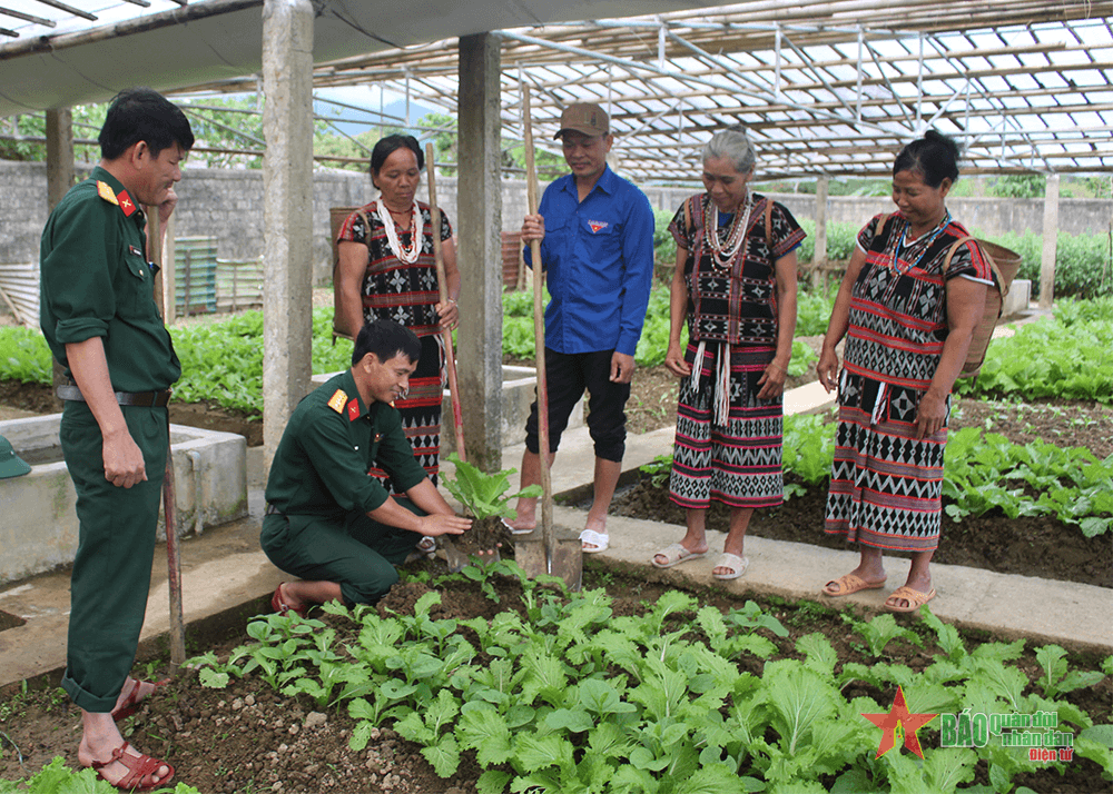 Giúp dân thiết thực