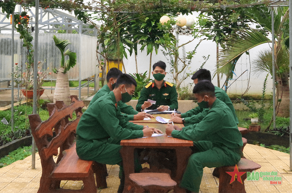 Điểm tựa tinh thần của bộ đội