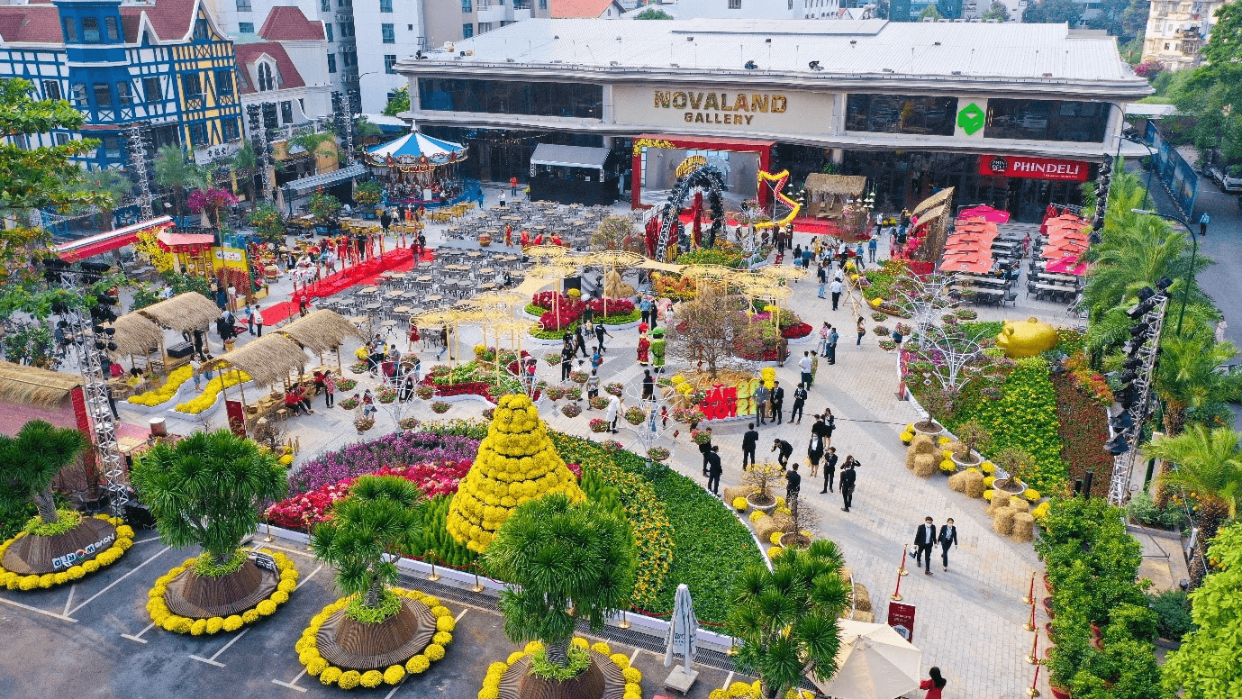 Độc đáo chuỗi sự kiện hội hoa xuân 2022 với chủ đề “Gói tinh hoa - Trao may mắn” tại Novaland Gallery