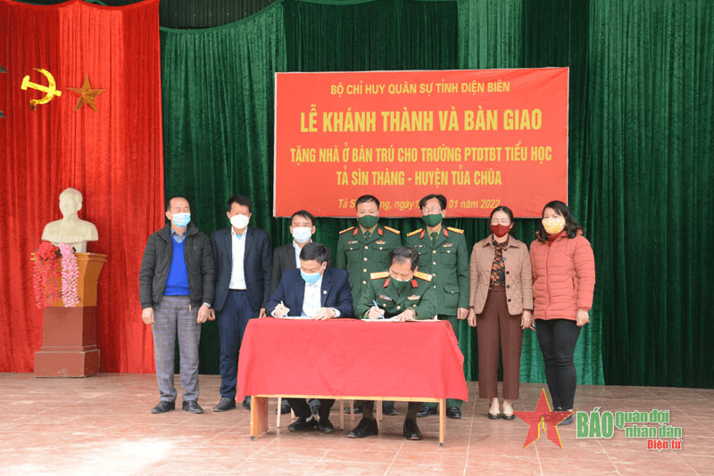 Bàn giao nhà bán trú tặng Trường phổ thông dân tộc bán trú Tiểu học Tả Sìn Thàng