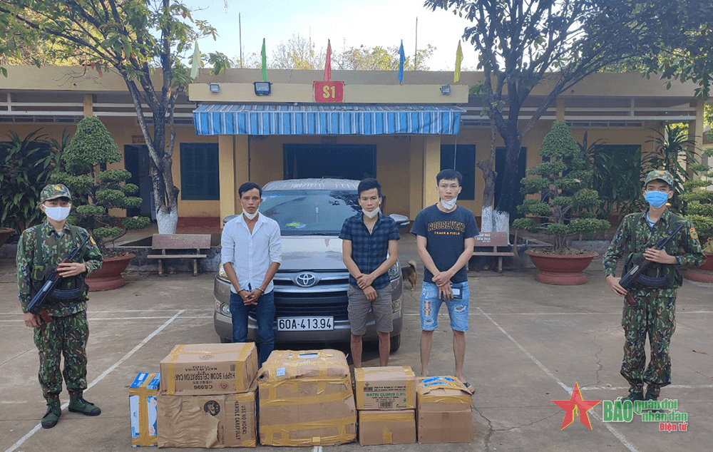 Bình Phước bắt đối tượng vận chuyển 150kg pháo nổ các loại