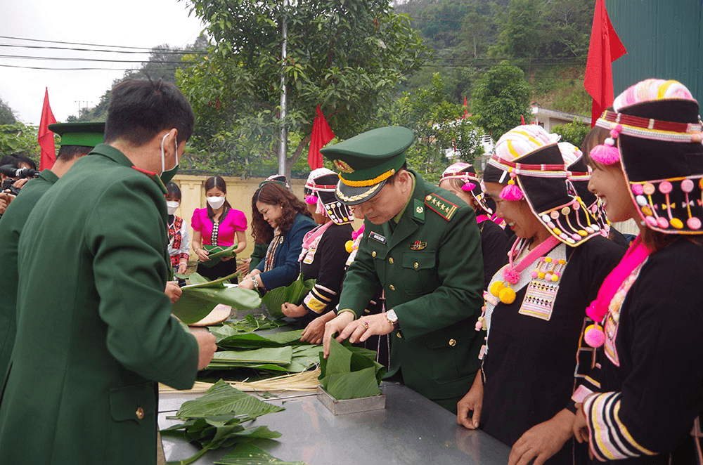 Lai Châu tổ chức chương trình “Xuân Biên phòng ấm lòng dân bản”