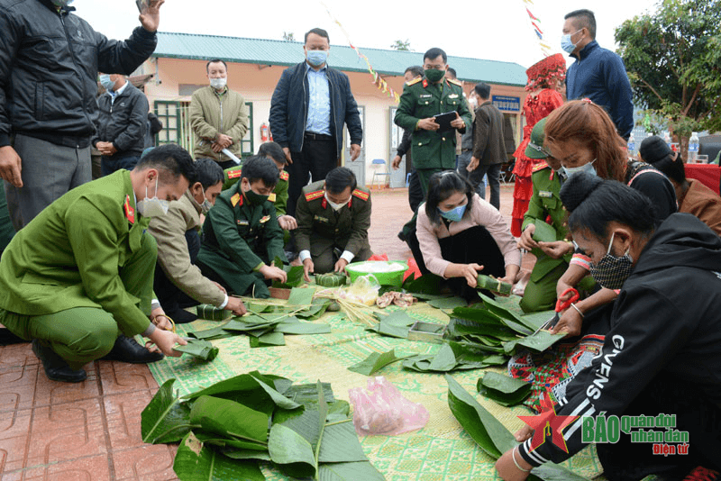 “Xuân biên cương đoàn kết – Tết thắm tình quân dân”