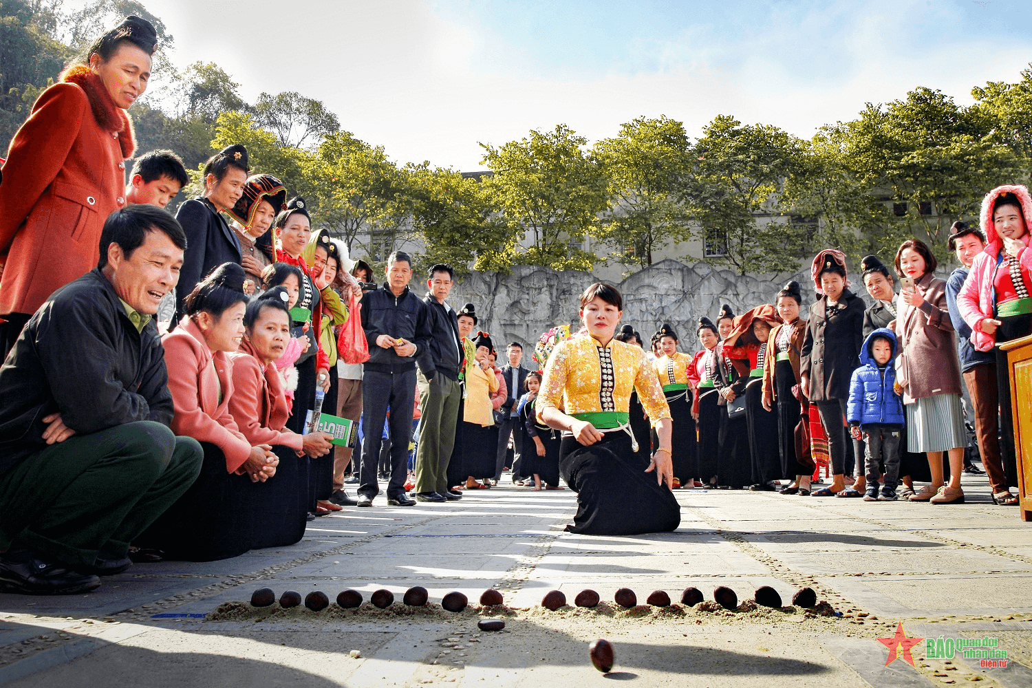 Đảng trong lòng dân Tây Bắc:  Bài 3: Đầy tớ của dân phải thật gần dân