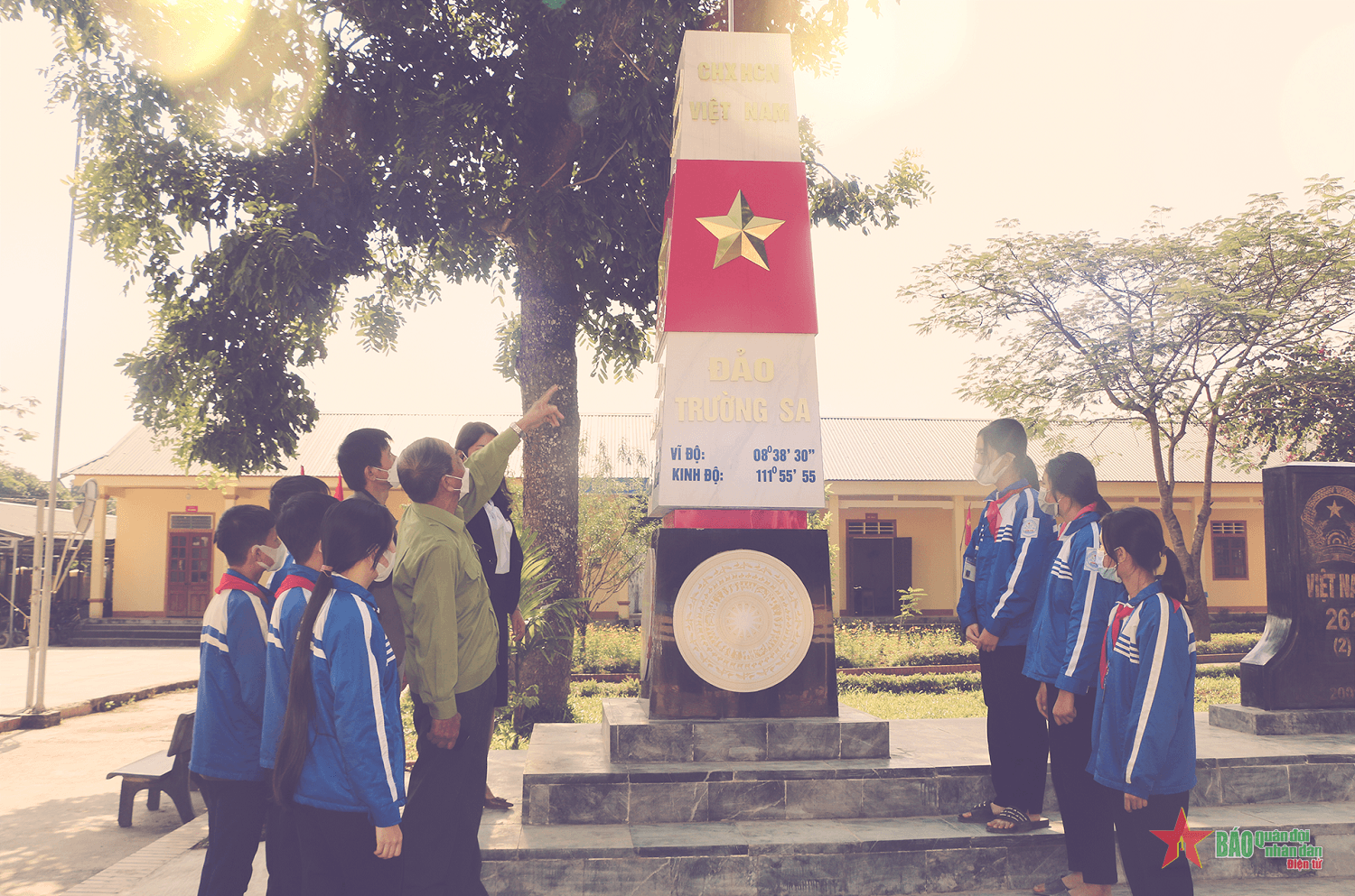 "Đưa" biên giới, biển, đảo đến với thế hệ trẻ