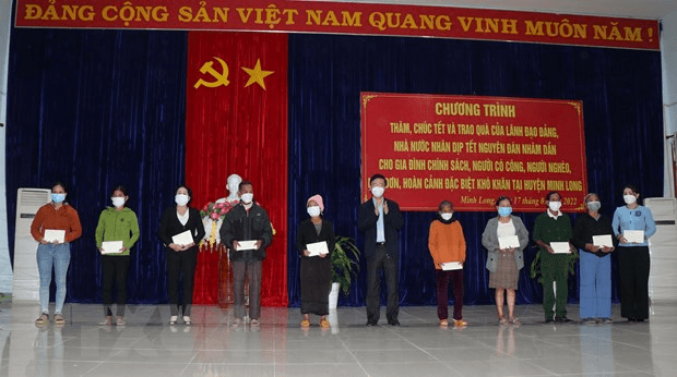 Thường trực Ban Bí thư Võ Văn Thưởng thăm và chúc Tết tại Quảng Ngãi