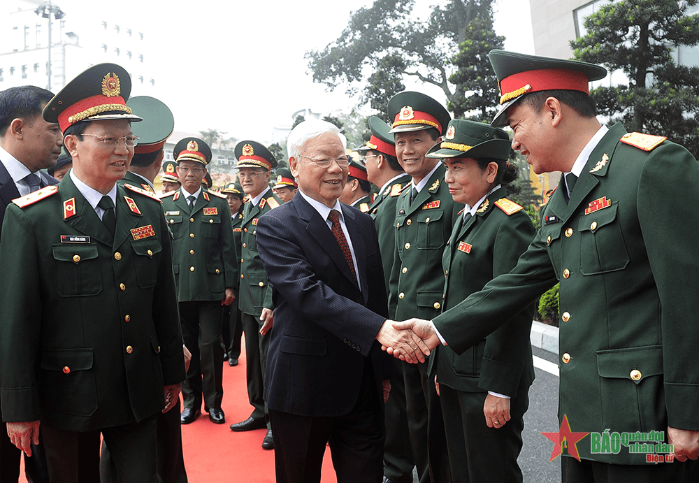 Đảng cho ta trái tim giàu!