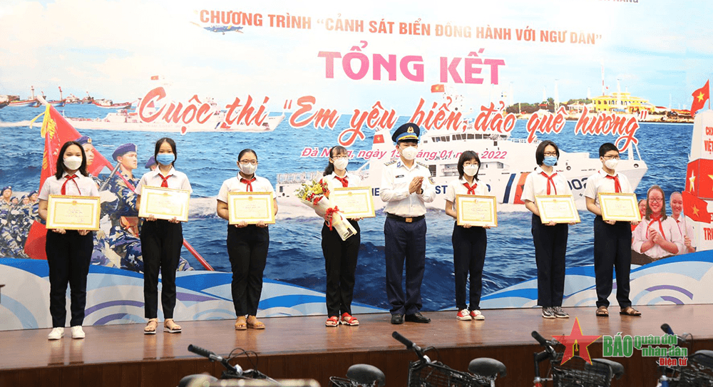 Thêm yêu biển, đảo quê hương