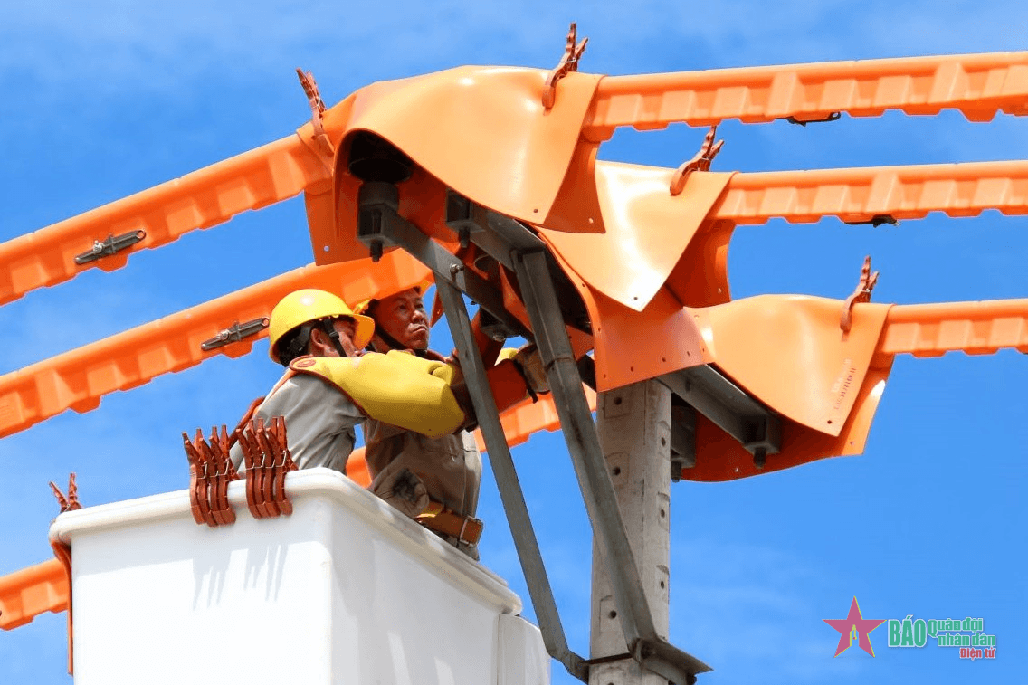 Tổng công ty Điện lực miền Trung giảm 306 tỷ đồng tiền điện cho khách hàng