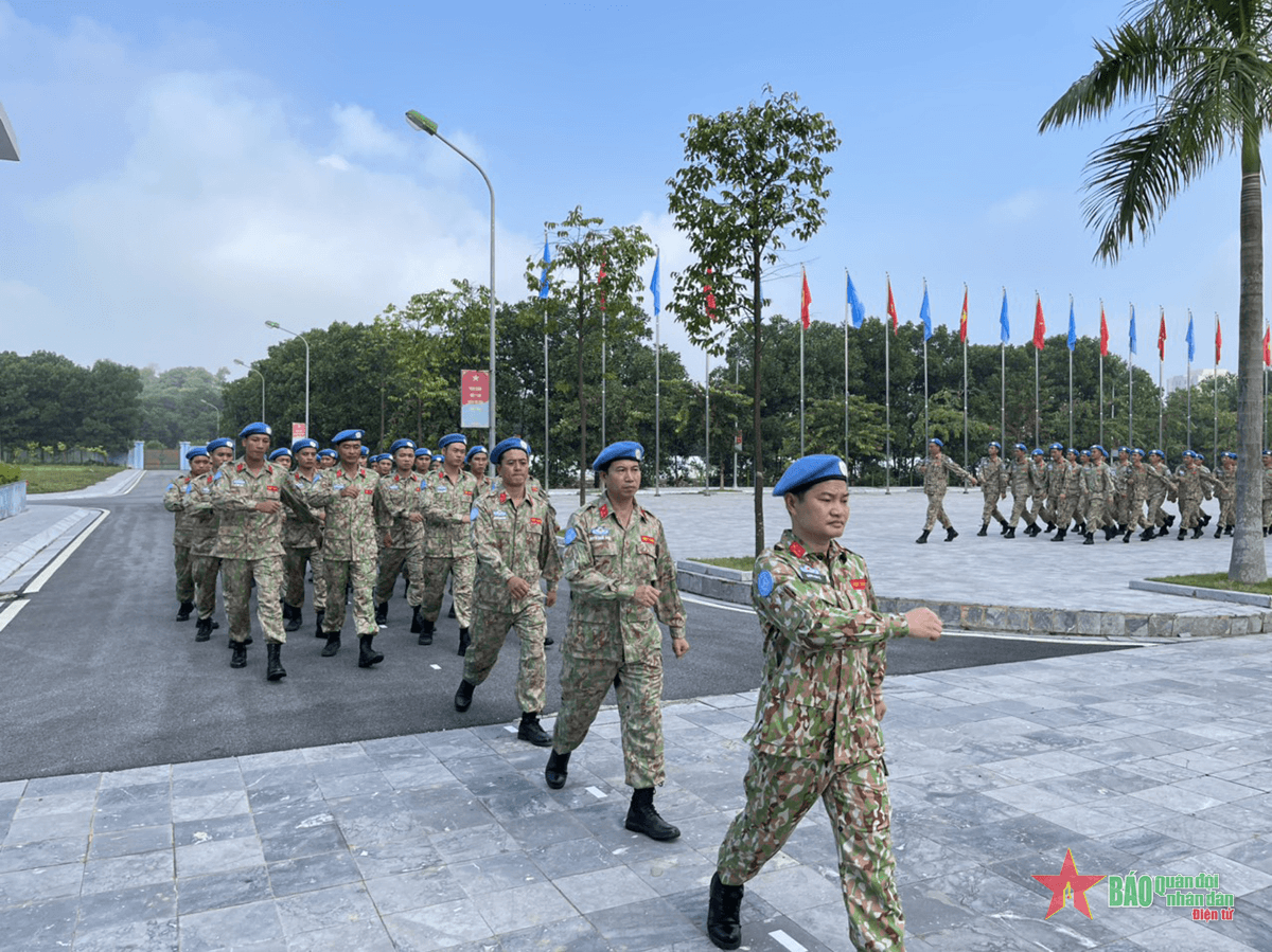 Lính công binh mũ nồi xanh