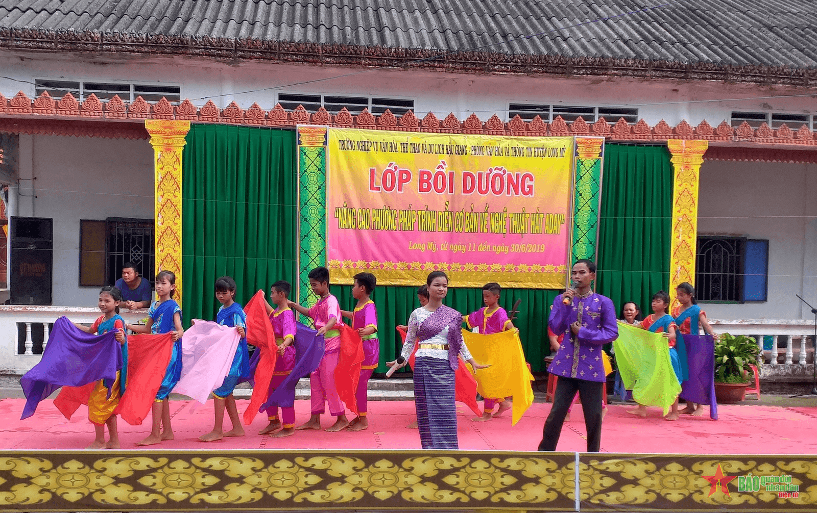 Aday rộn ràng phum, sóc ngày xuân